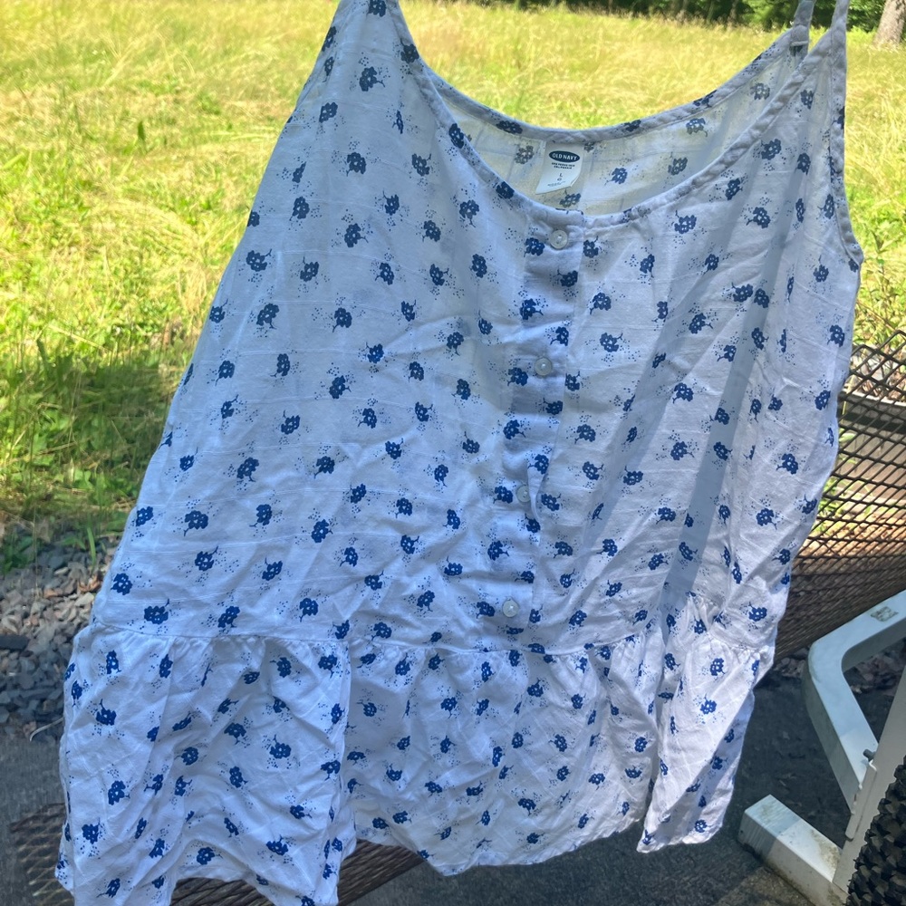 Old Navy Floral Sleeveless Blouse